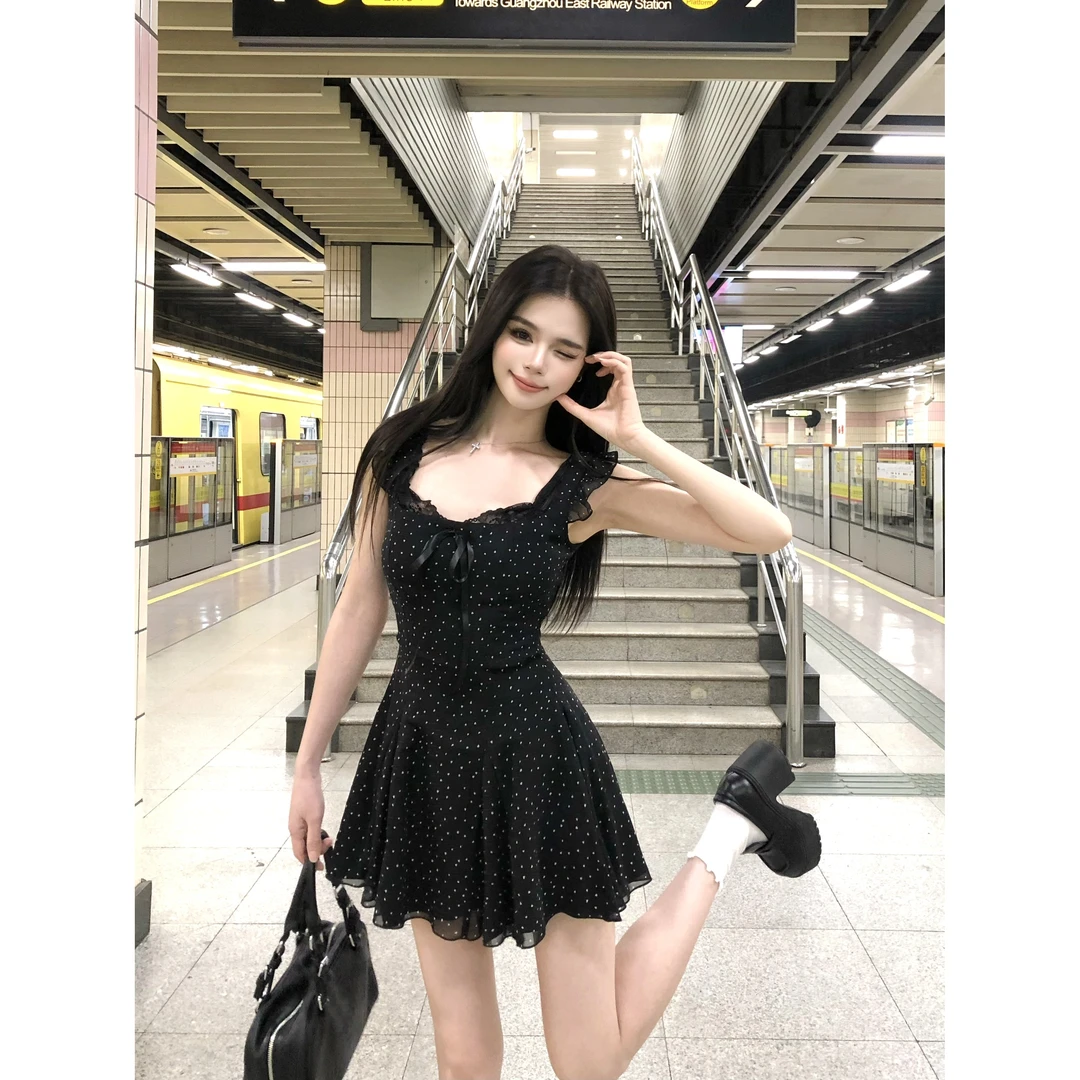 画解WAHJU【夏日舞会】夏季新款波点修身显瘦少女吊带连衣裙9271W