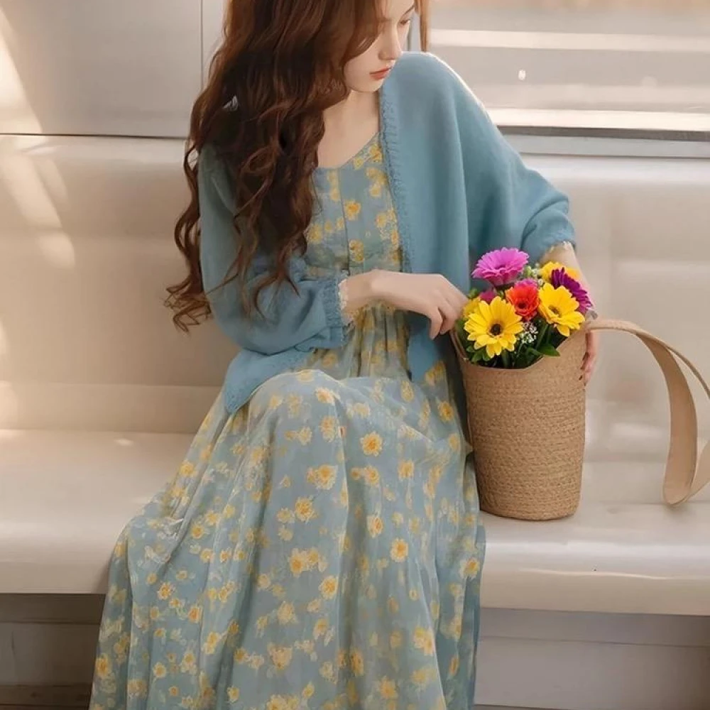 2025春季一整套女韩系穿搭高级感针织开衫显瘦碎花连衣裙两件套女