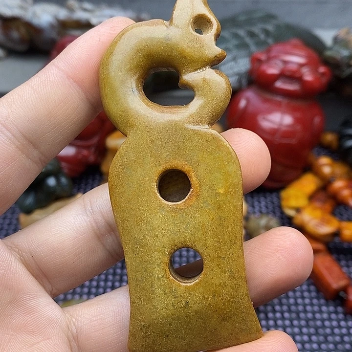 未镶嵌蛇纹石玉颈饰