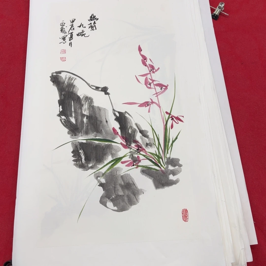 国画花鸟等图案为一体而