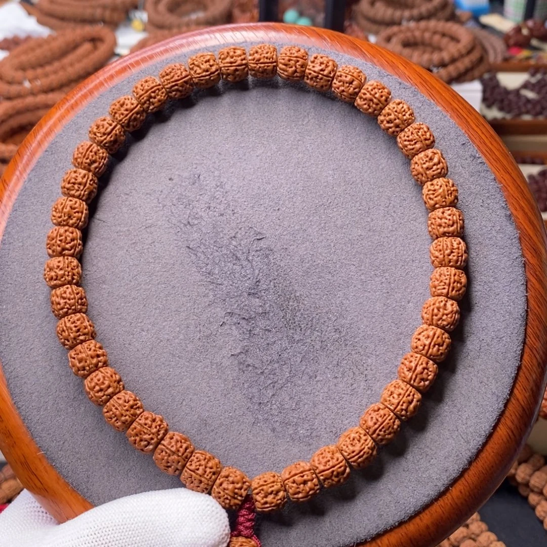 金刚菩提手串五瓣龙切五星盘龙手持，尺寸10.8