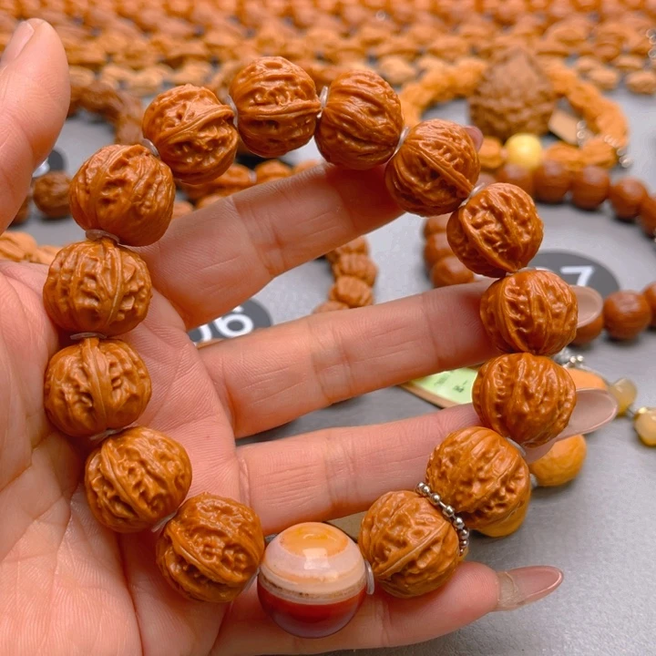 舍***得文玩核桃吊坠核桃手串