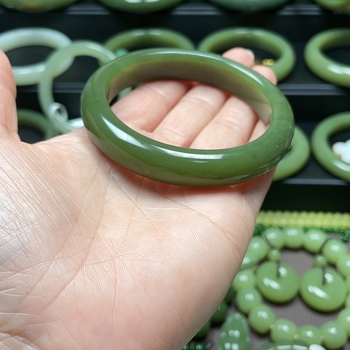 妖****和田玉未镶嵌手镯