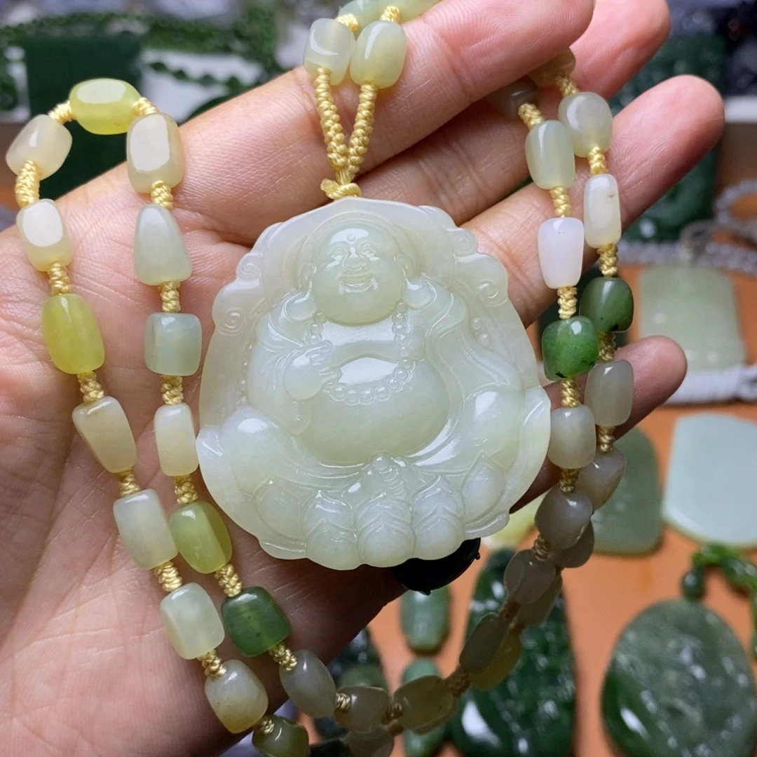 和田玉未镶嵌颈饰