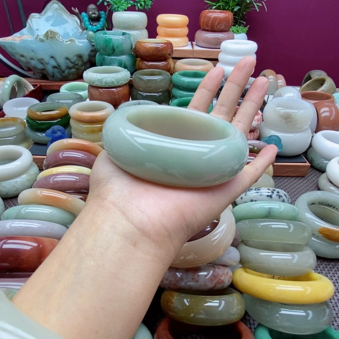 石英质玉（佘太翠）手镯未镶嵌沧*