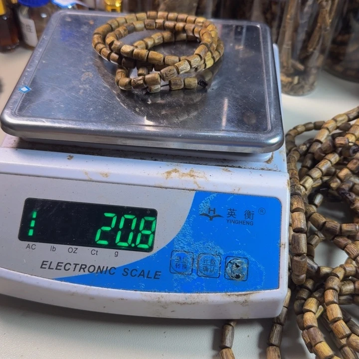 沉香碎屑沉香爱*士乌身圆叶随型多圈20.8g