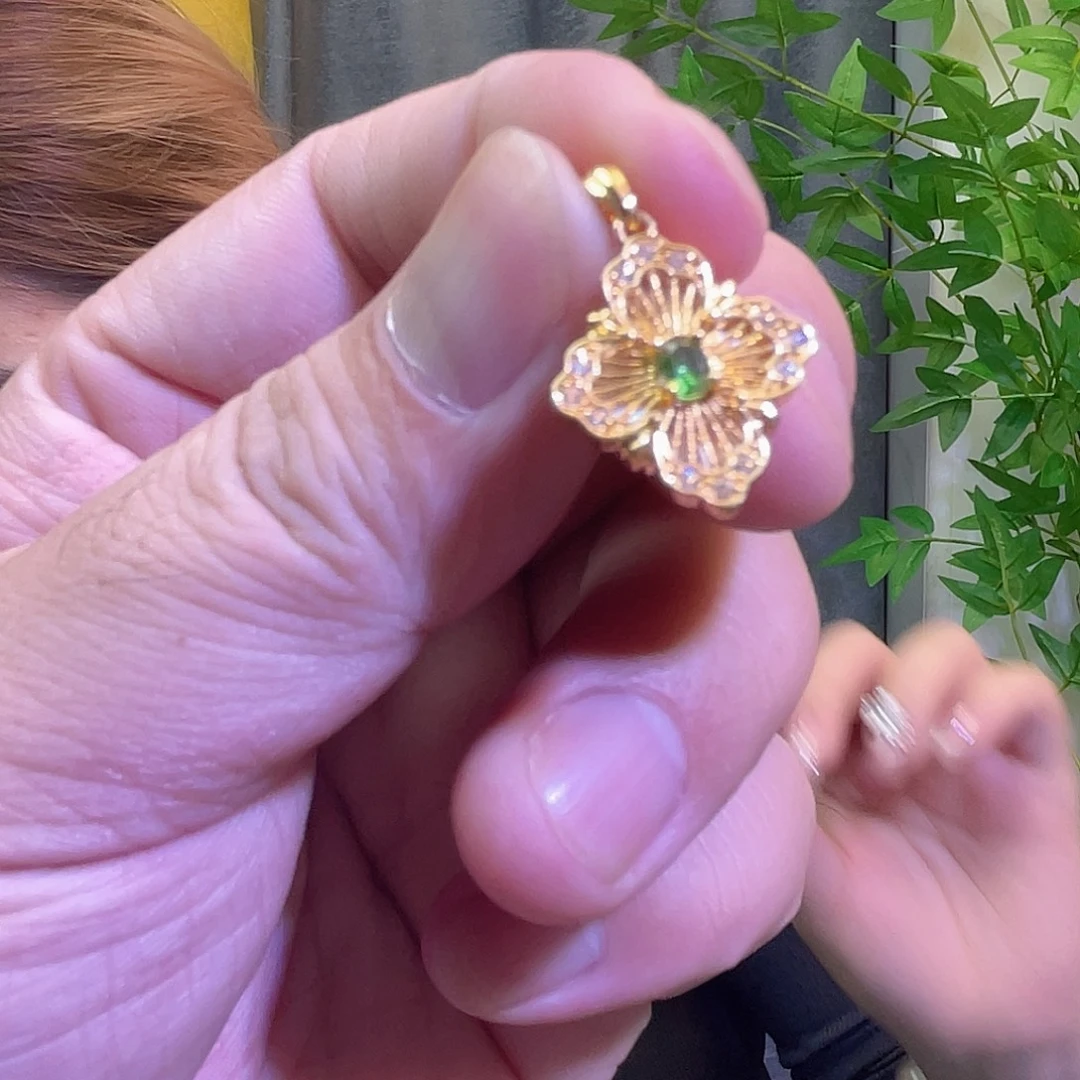 碧玺18K金镶嵌颈饰