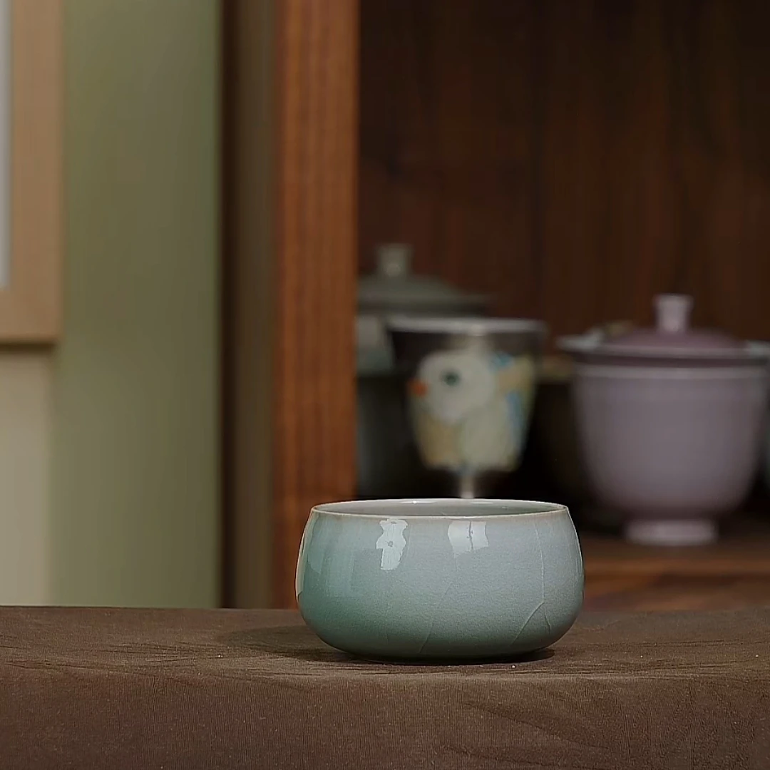 粉青钵杯陈卫武龙泉青瓷手工茶杯中式品茗主人