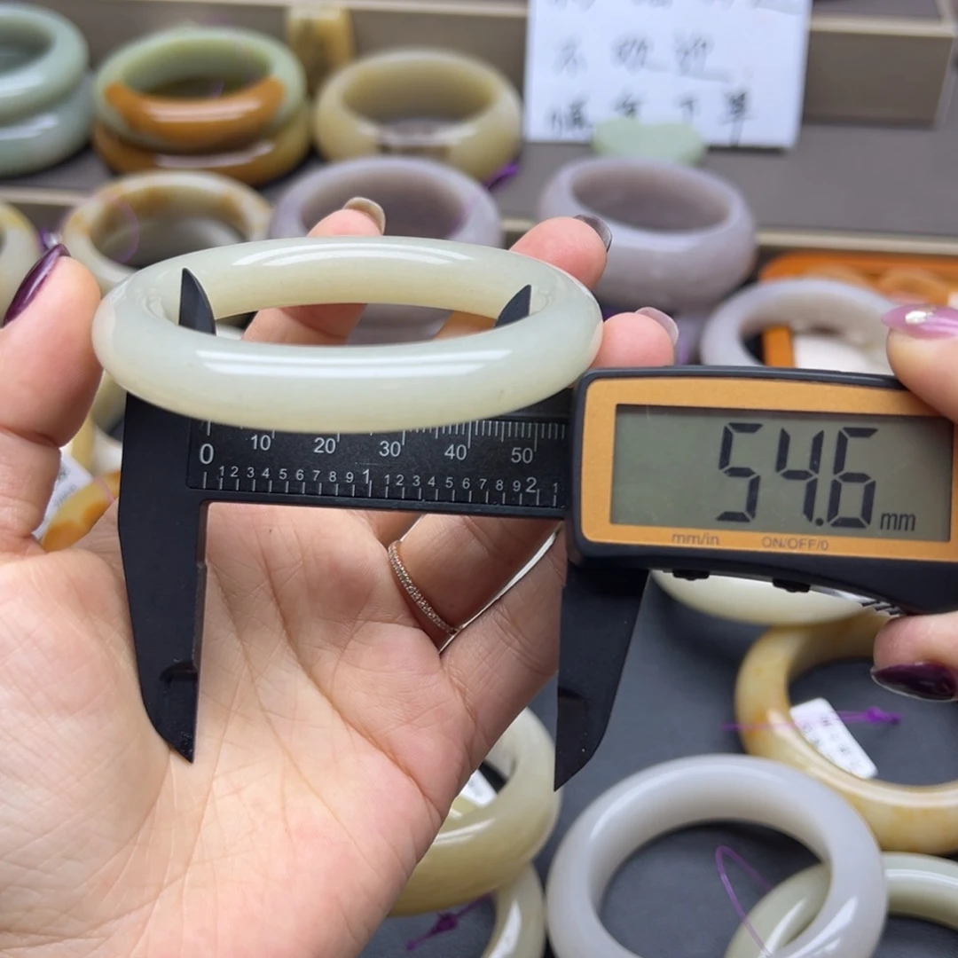 石英质玉（佘太翠）未镶嵌手镯手链吊坠