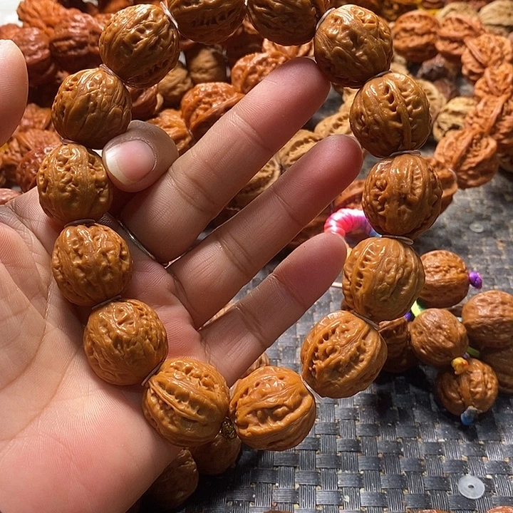 文玩核桃吊坠足球