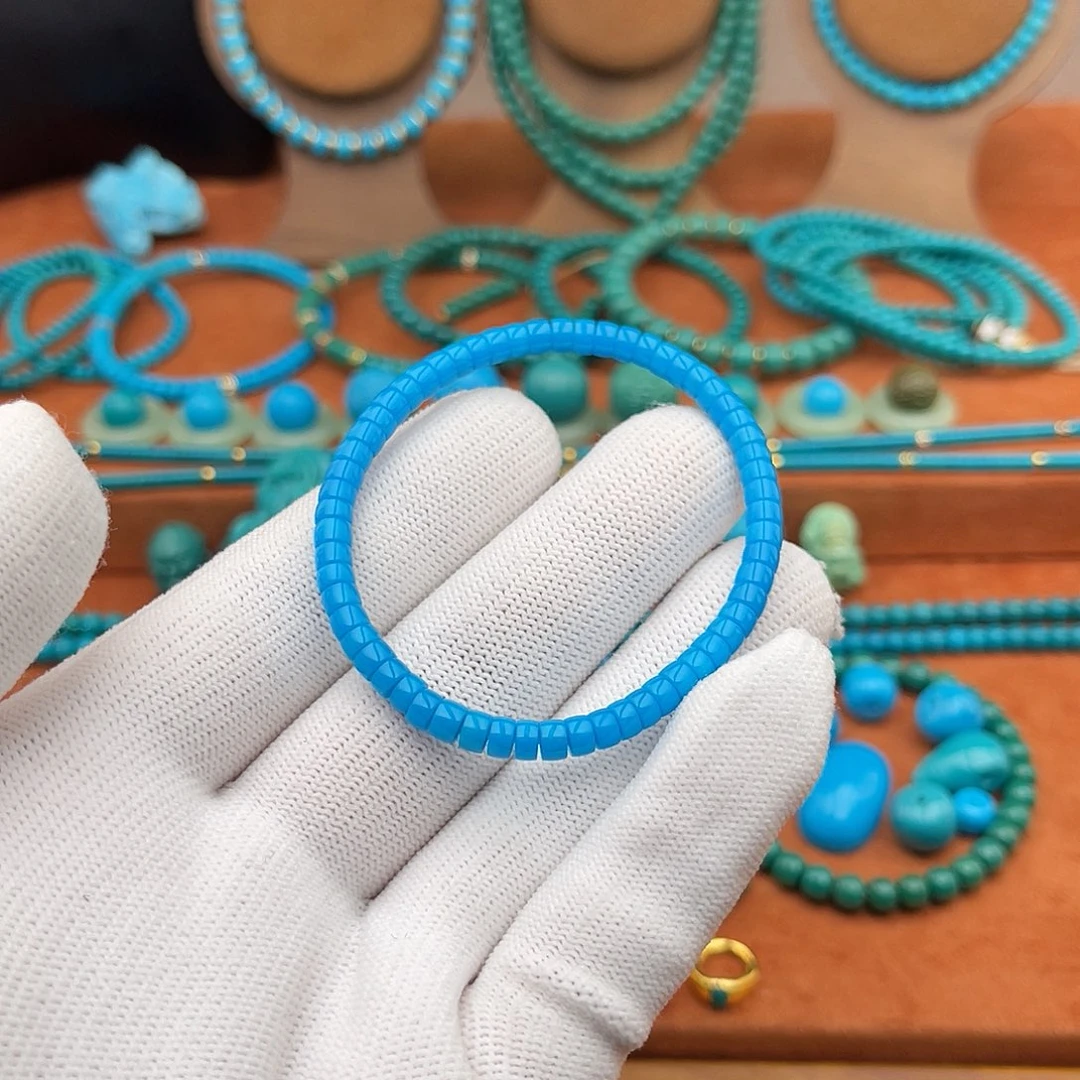 绿松石未镶嵌珠宝奇石