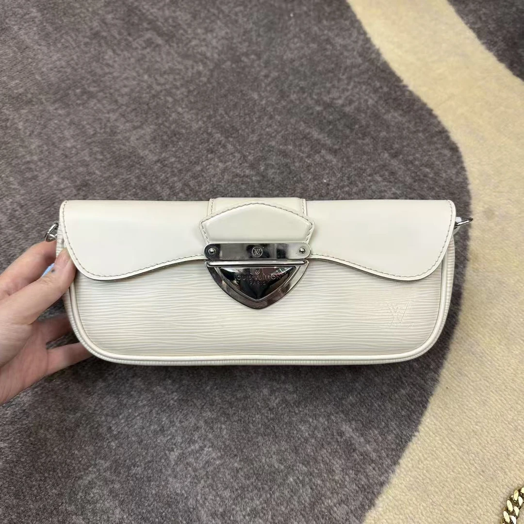 95新 LouisVuitton/路易威登 白色水波纹包 4 8471