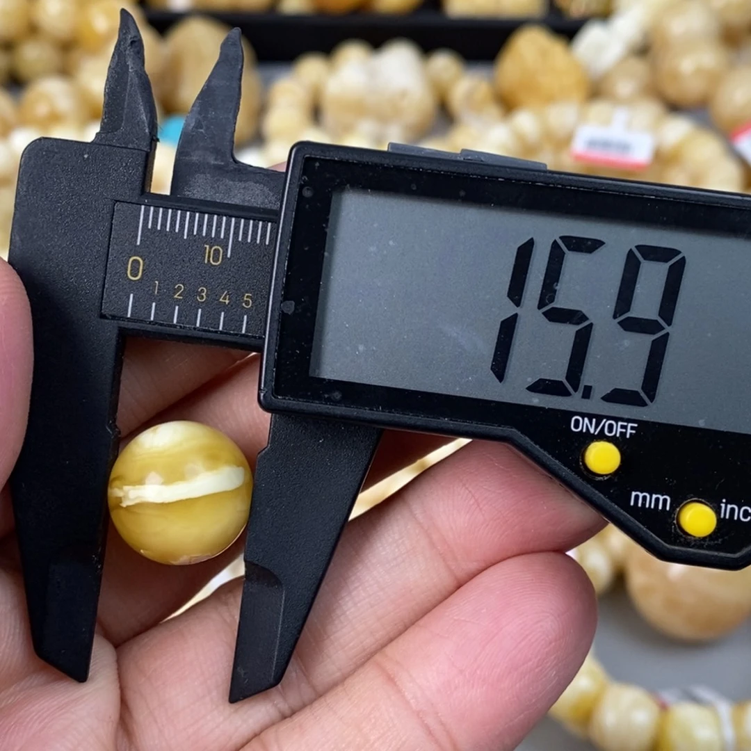 蜜蜡未镶嵌珠宝奇石2.3g