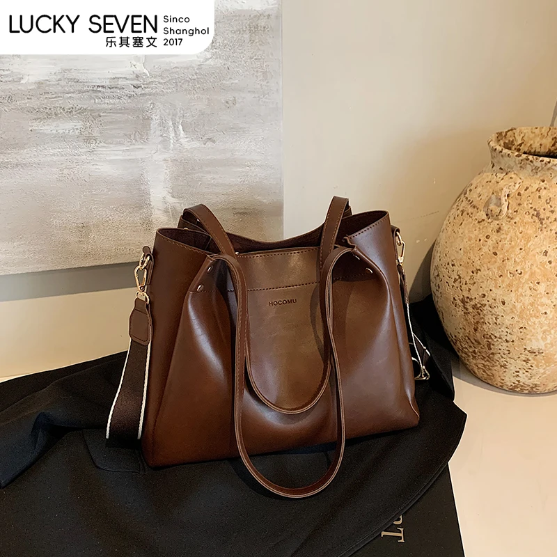 【乐其塞文】复古大容量托特包单肩秋冬新款时尚通勤手提包77366
