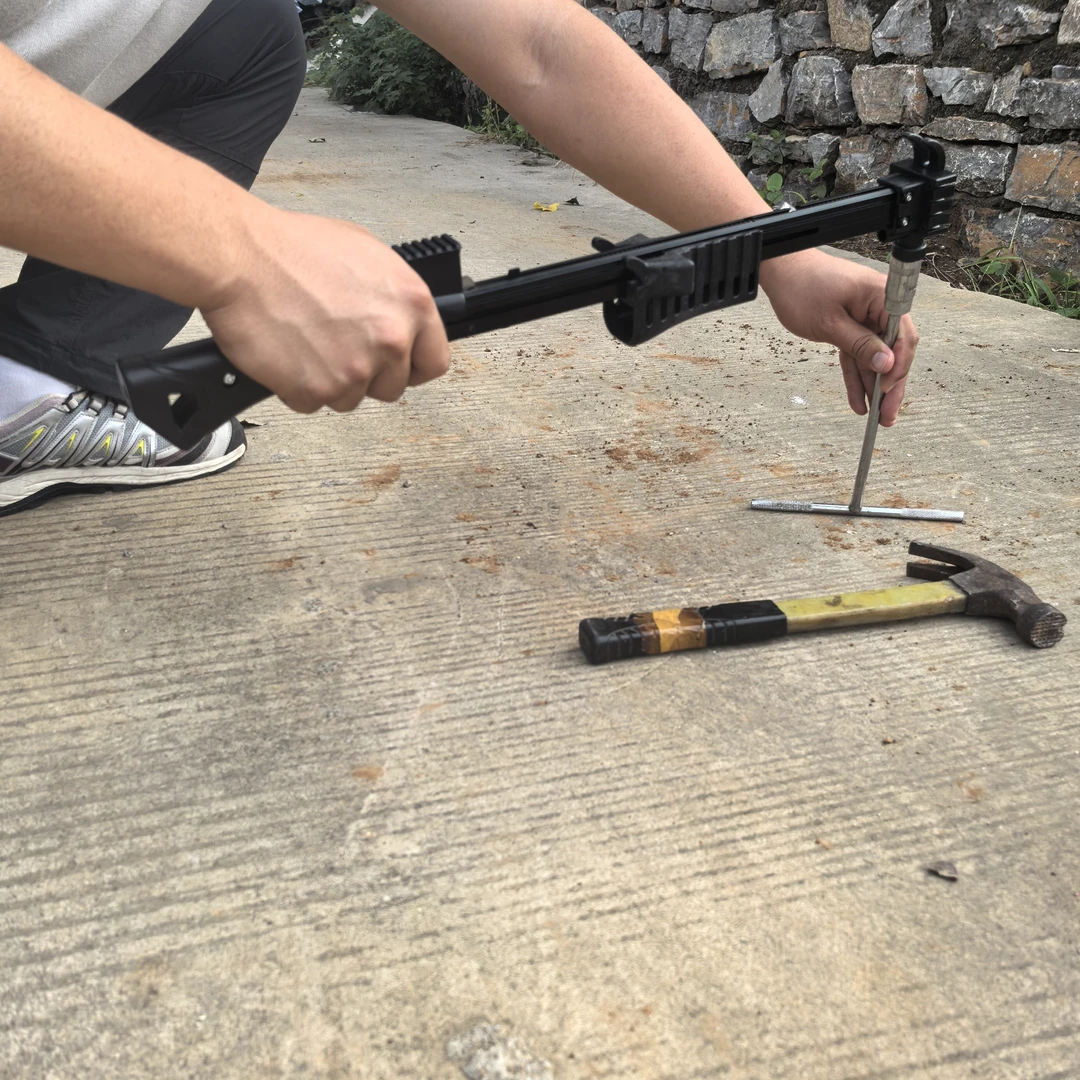 成人便携多功能加长羊角锤安全破窗实用工具