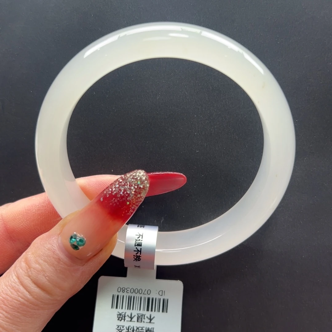 石英质玉未镶嵌手镯秀秀63