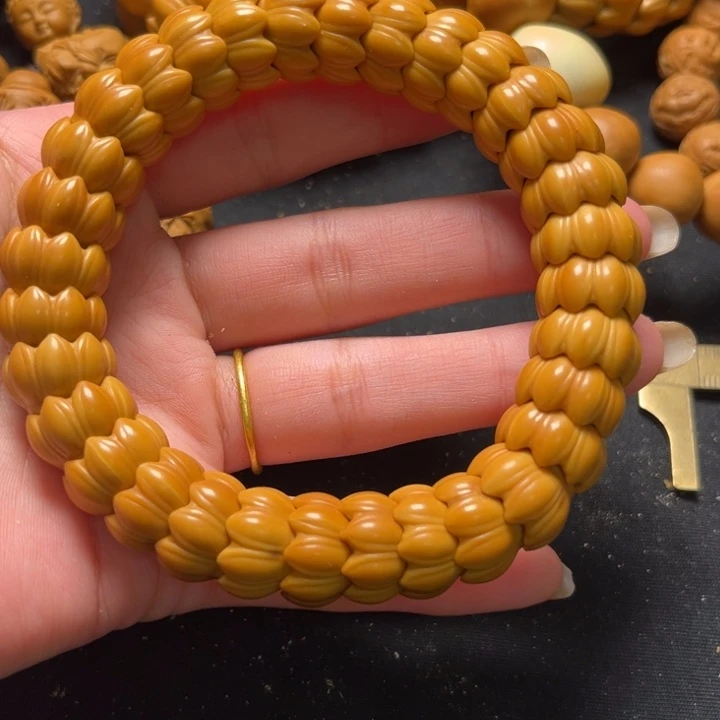 猴头核桃手串九转莲花