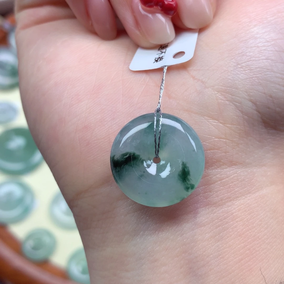 翡翠未镶嵌颈饰吊坠18.8/6mm