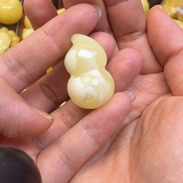 未镶嵌颈饰蜜蜡天然蜜蜡