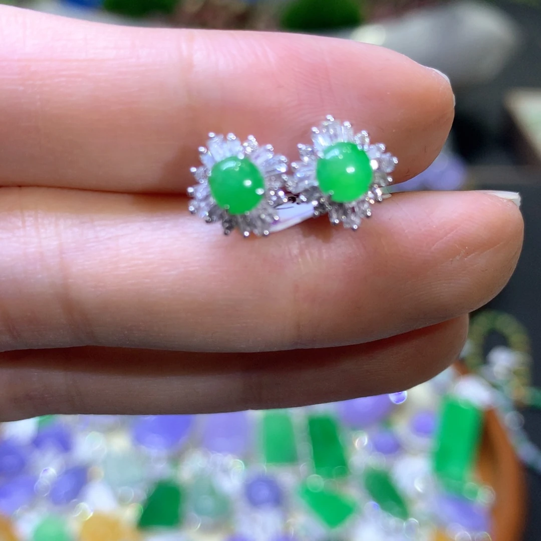 【闪购商品】翡翠颈饰18K金镶嵌翡翠吊坠项链