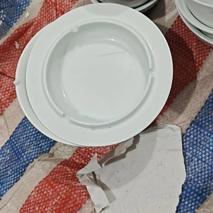 瓷玲珑青色烟灰缸一个6寸面碗2个微瑕疵