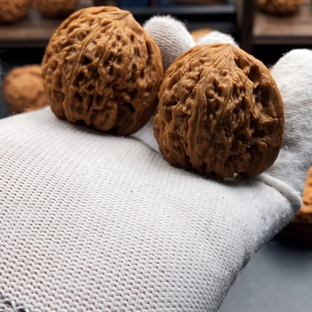 哈***k把件文玩核桃球疆