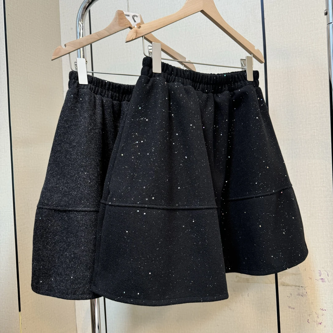 48韩系简约毛呢A字亮片半身裙女2025秋冬新款松紧腰休闲百搭中裙