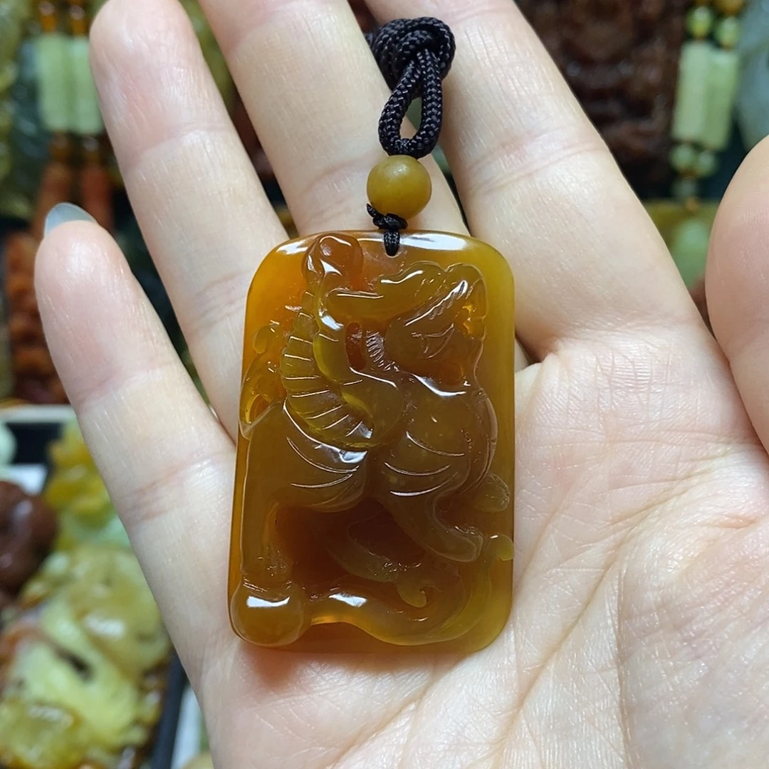 岫玉未镶嵌吊坠(赠链)