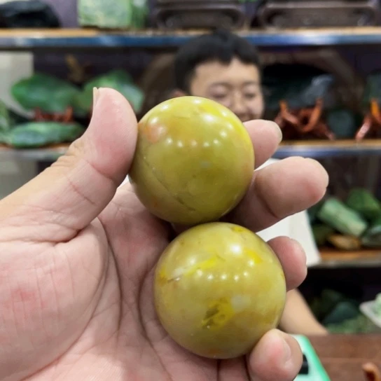 蛇纹石玉未镶嵌原石