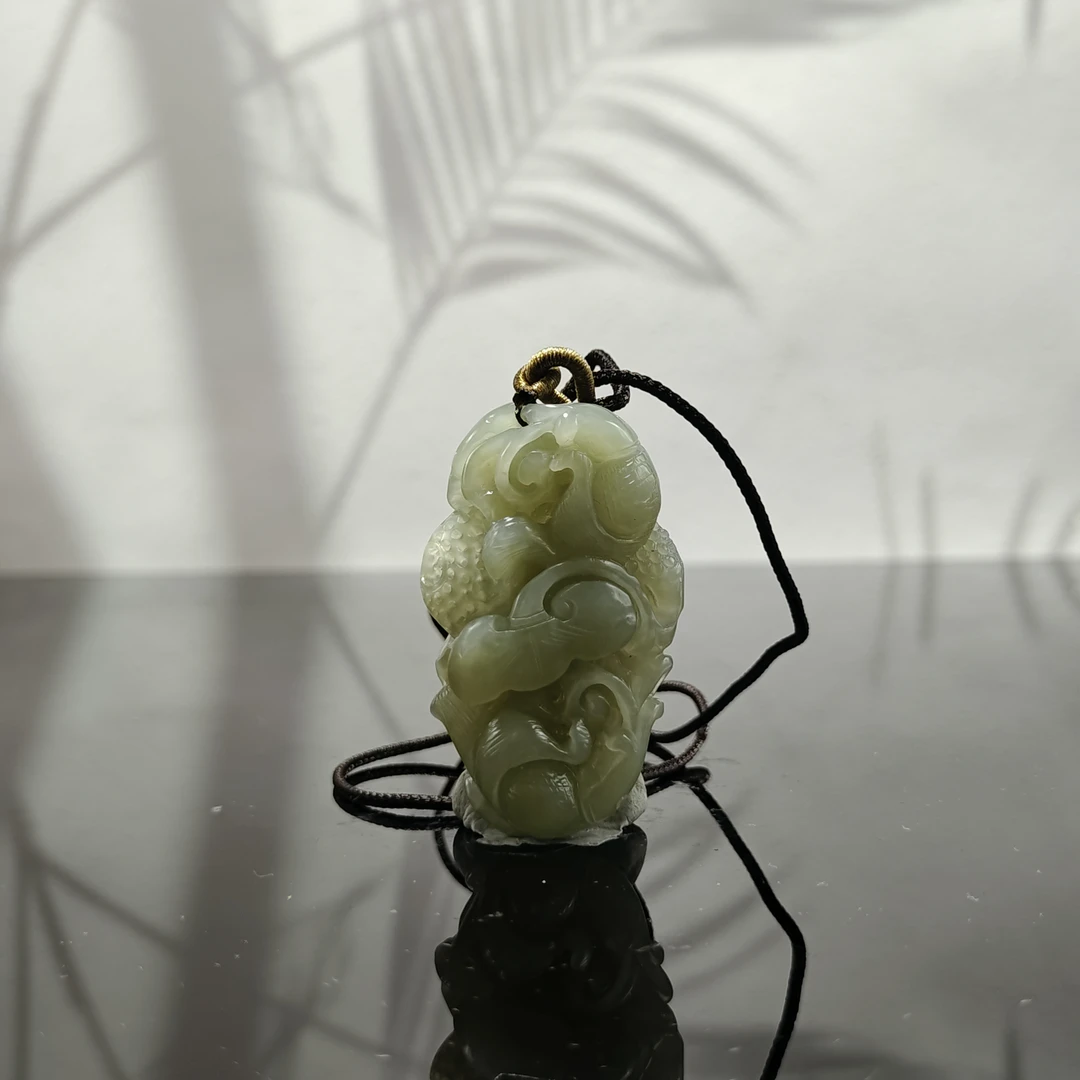 J和田玉莲年有鱼吊坠5167