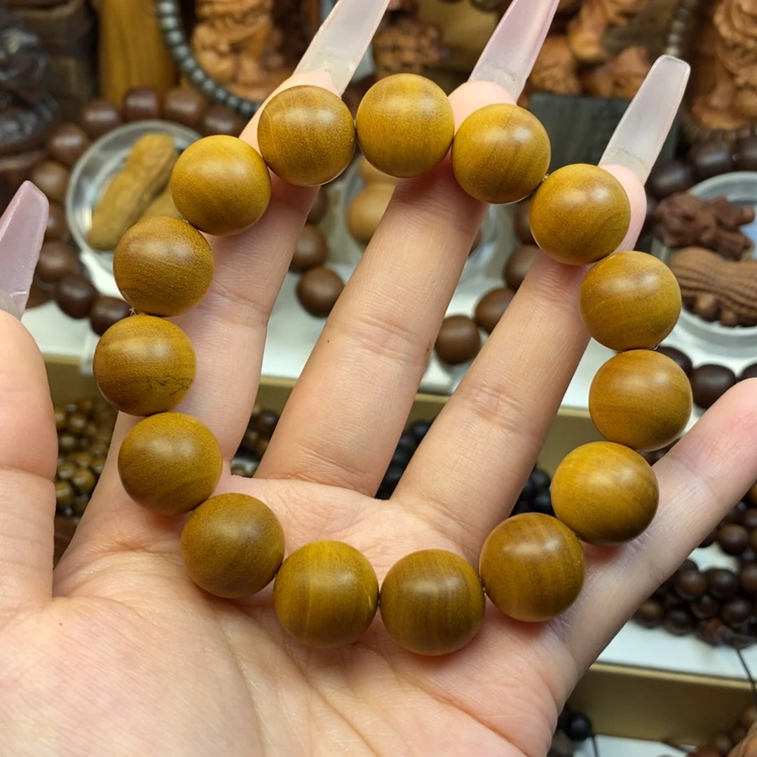 檀香木手串/手链迈索尔老山檀香1.5奶香横纹，微微瑕