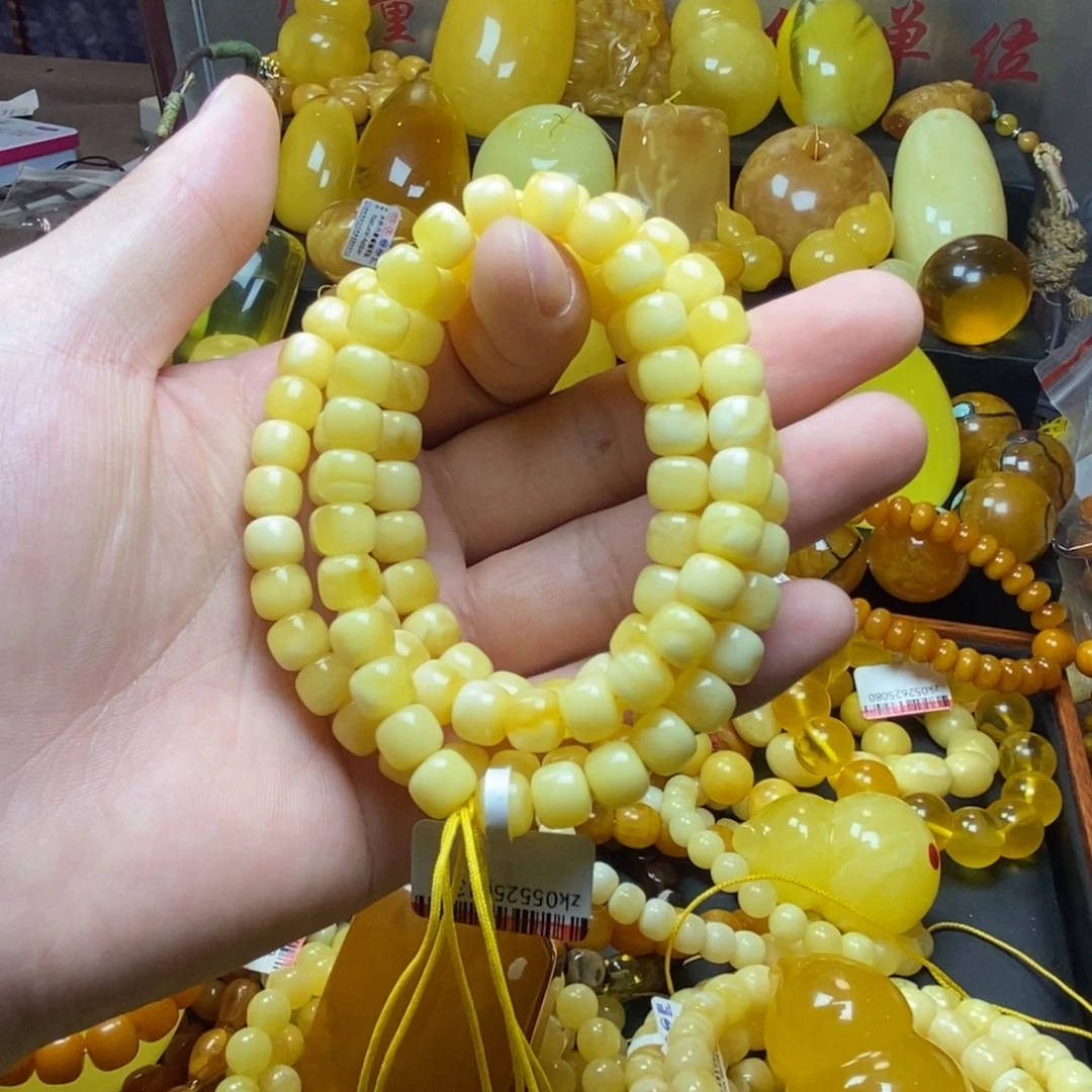 爱***克裸石琥珀未镶嵌蜜蜡