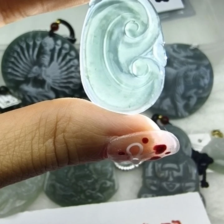 翡翠吊坠(不含链)未镶嵌