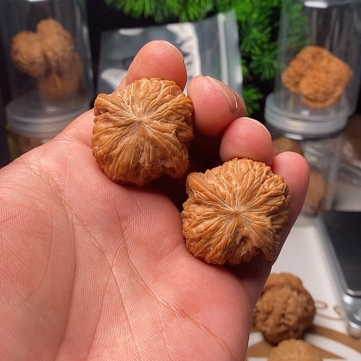 文玩核桃吊坠磨盘