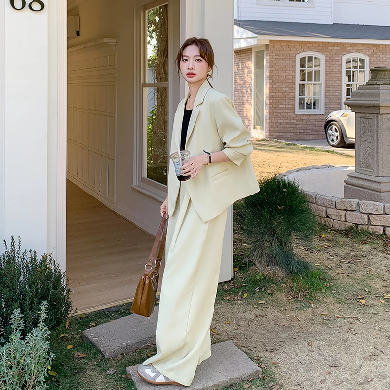 米白色高级感套装女春2025新款盐系小个子休闲西装阔腿长裤两件套