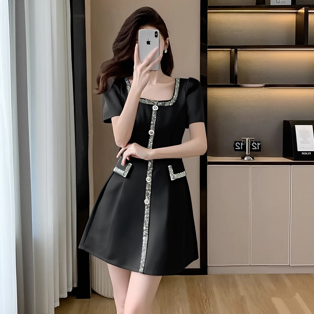 B法式小香风黑色方领泡泡袖连衣裙女夏季高端轻奢洋气修身D1755