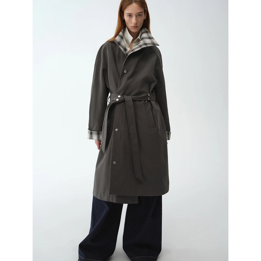 都市岛屿 复古格子拼接中长款风衣外套