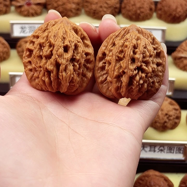 文玩核桃吊坠汉高虎40全品546