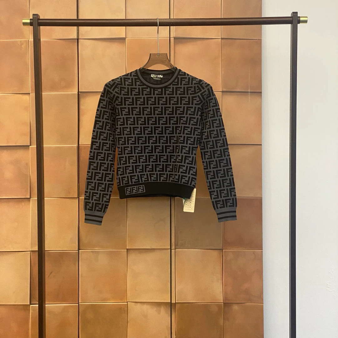 全新未使用 FENDI/芬迪 老花满印针织毛衣/38码/全新带吊/29701