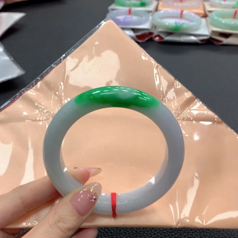 【闪购商品】翡翠手镯未镶嵌翡翠