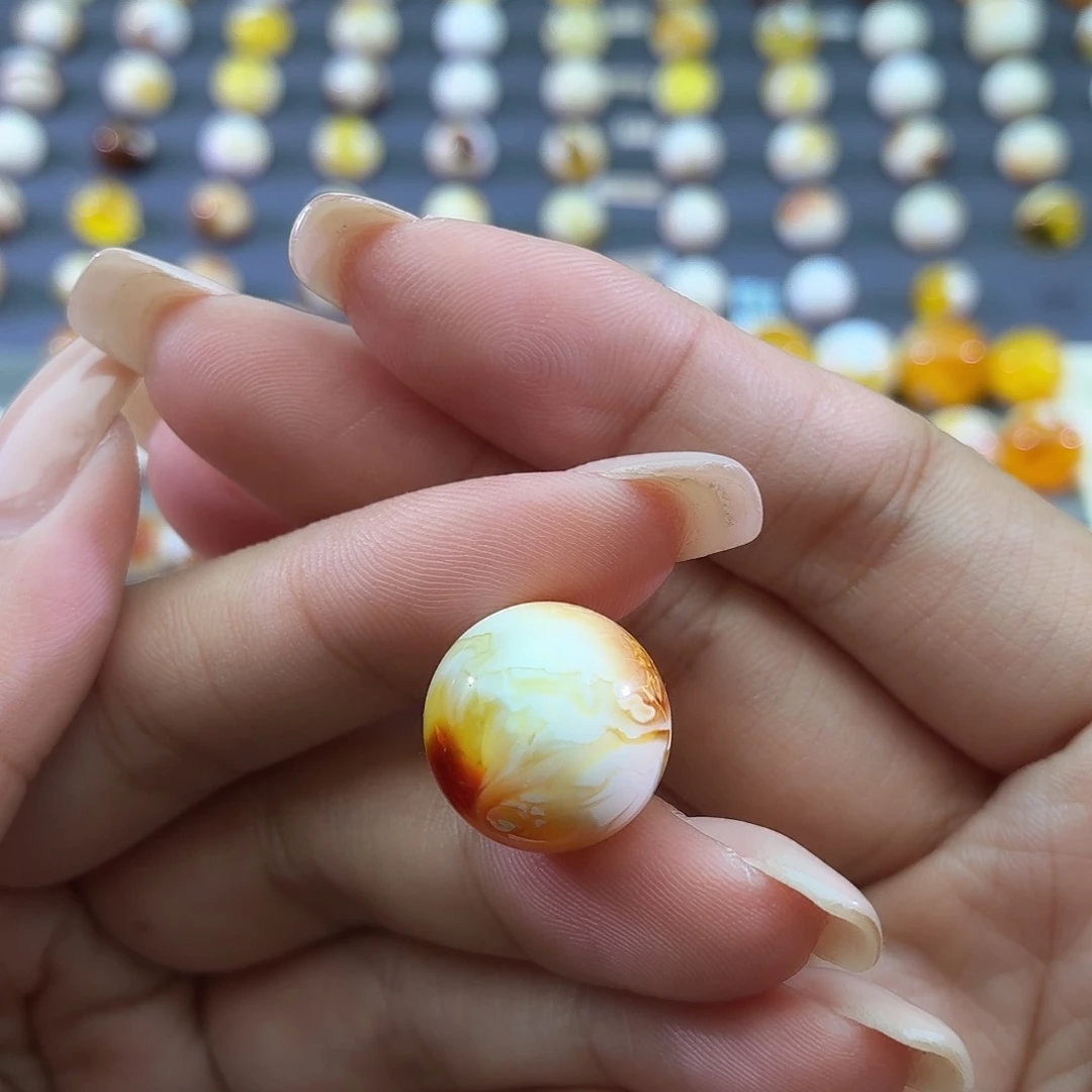 琥珀未镶嵌裸石16.3