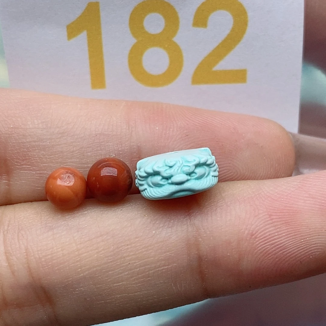 南红玛瑙未镶嵌珠宝奇石