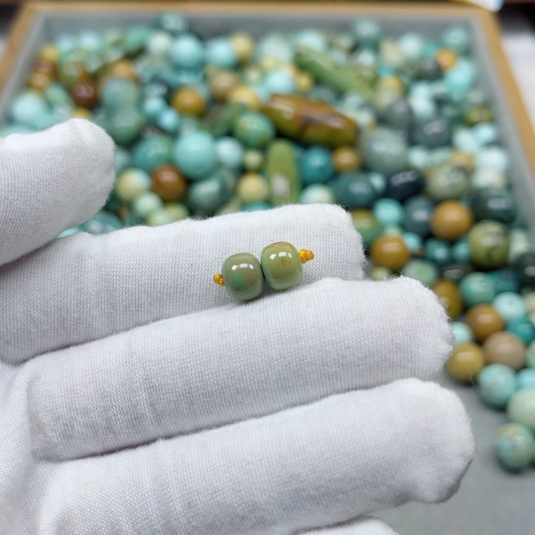 绿松石未镶嵌挂件