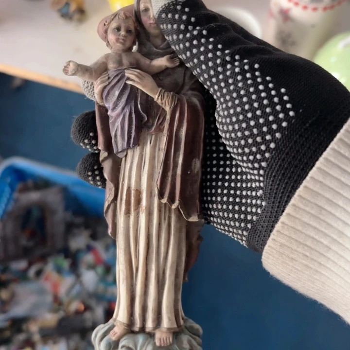 摆件N**呢摆件。