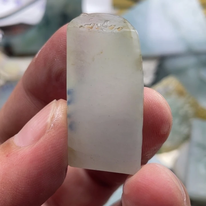 翡翠未镶嵌颈饰翡翠片料