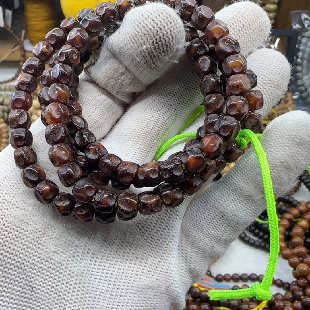 吊坠星月菩提玉化巧克力7*6