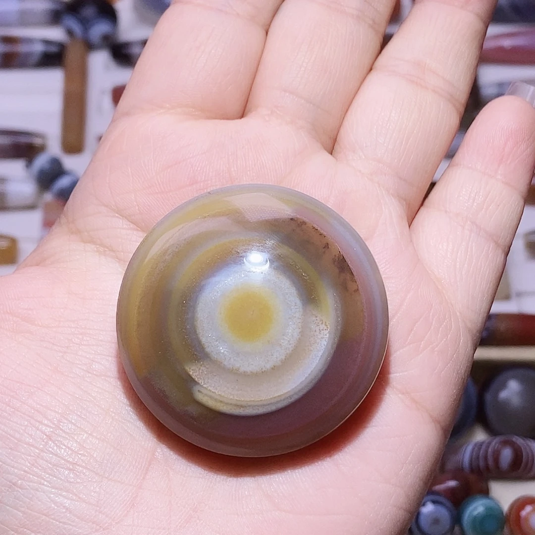 罗***昀玛瑙/玉髓未镶嵌颈饰