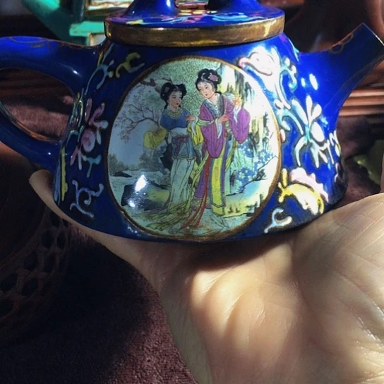 紫砂茶壶羽*大家都喜欢的一把紫砂壶。