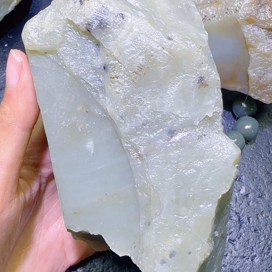 和田玉未镶嵌珠宝半成品