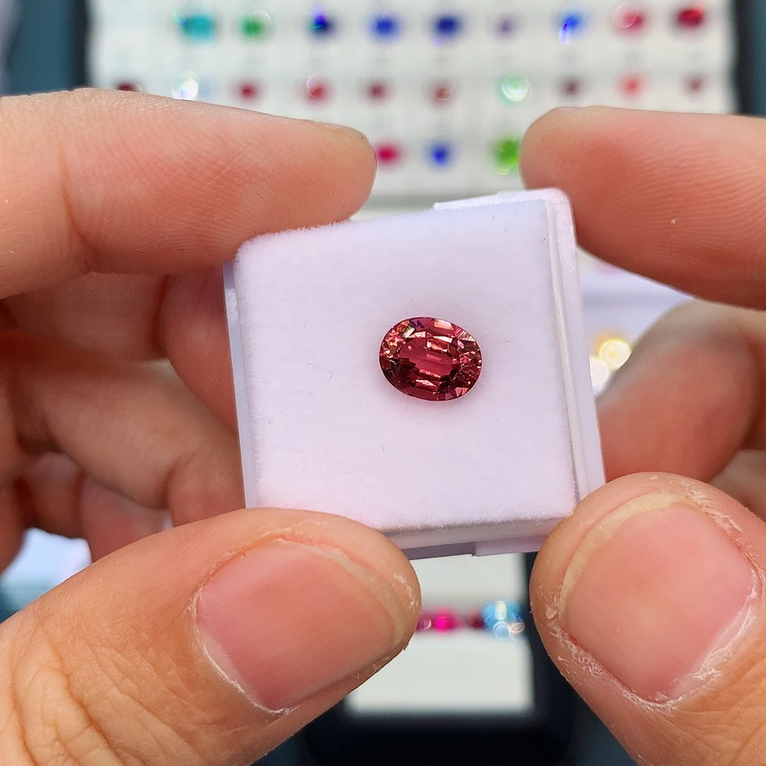 碧玺1.66克拉日落色未镶嵌